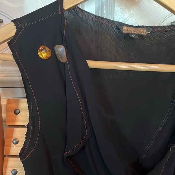 Rozae Nichols black crepe top with stone accent - Picture 9 of 11